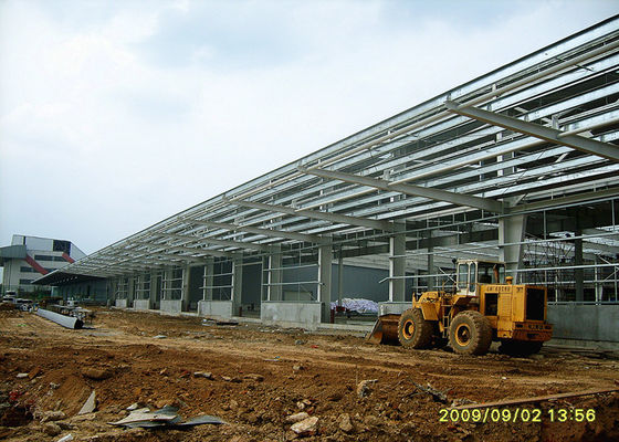 Uzun Overhang ile Dayanıklı Çelik Yapı Depo Portalı Yapısı