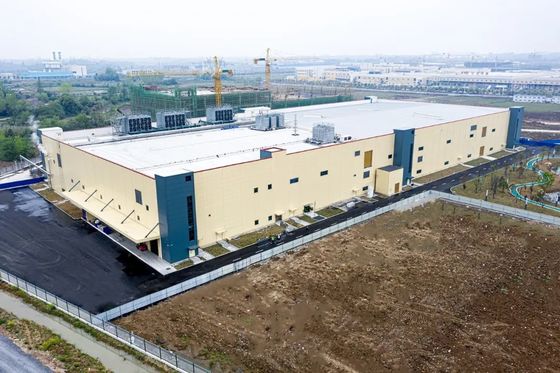 Özelleştirilebilir Tasarım Endüstriyel Çelik Yapı Atölye İnşaatı Sandviç Panel ile