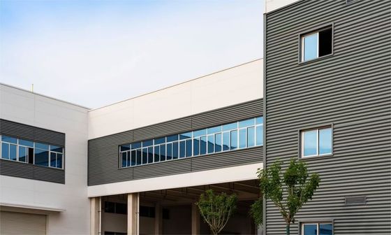 Ucuz Uygulamalı Prefabrik Çelik Yapı Depo Güzel Görünümler İş için Tasarım