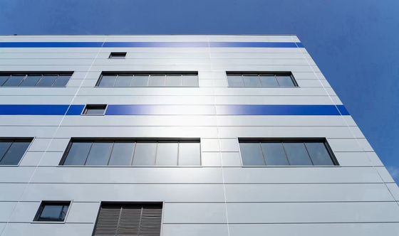 Maksimum alan kullanımı için açık Aralık Tasarımı ile özelleştirilebilir Çelik Yapı Depo